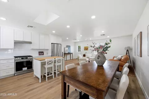 Dining - 929 W Turney Ave, Phoenix, AZ 85013 photo 1 of 2