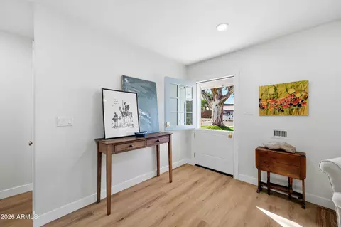 Entry Way - 929 W Turney Ave, Phoenix, AZ 85013 photo 1 of 3