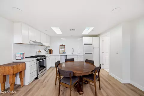 Kitchen - 929 W Turney Ave, Phoenix, AZ 85013 photo 4 of 4