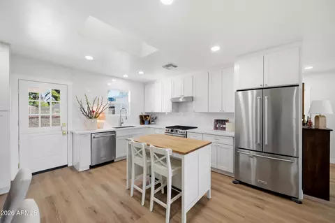 Kitchen - 929 W Turney Ave, Phoenix, AZ 85013 photo 1 of 4