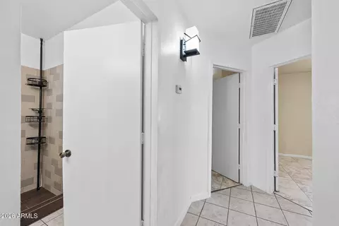 Entry Way - 1946 E Jones Ave, Phoenix, AZ 85040 photo 1 of 4