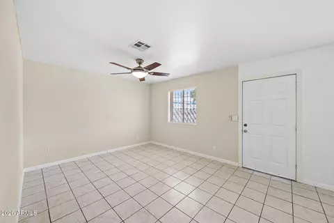 Living - 1946 E Jones Ave, Phoenix, AZ 85040 photo 2 of 4