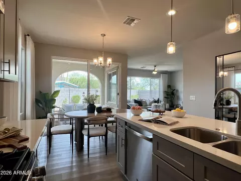 6525 N 15th Dr, Phoenix, AZ 85015