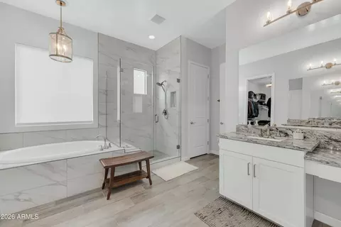 Bath - 7247 E Posada Ave, Mesa, AZ 85212 photo 2 of 5