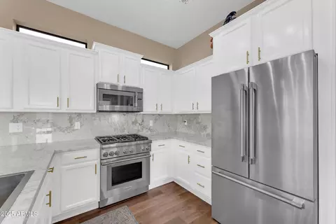Kitchen - 8318 E Ingram St, Mesa, AZ 85207 photo 1 of 3