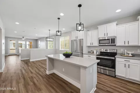 Kitchen - 1722 E Dogwood Ln, Gilbert, AZ 85295 photo 2 of 3