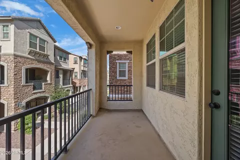 Exterior - 1722 E Dogwood Ln, Gilbert, AZ 85295 photo 2 of 7