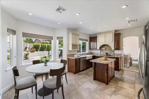 Kitchen - 4564 E Chuckwalla Cyn, Phoenix, AZ 85044 photo 8 of 8