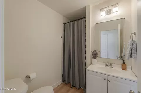 Bath - 4266 E Millbrae Ln, Gilbert, AZ 85234 photo 1 of 4