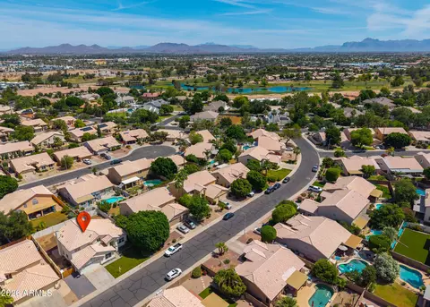 View/Area - 4266 E Millbrae Ln, Gilbert, AZ 85234 photo 3 of 5