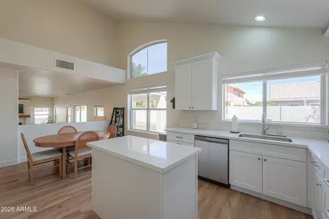 Kitchen - 4266 E Millbrae Ln, Gilbert, AZ 85234 photo 5 of 5