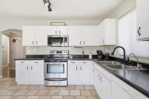 Kitchen - 4253 N 112th Ave, Phoenix, AZ 85037 photo 3 of 3