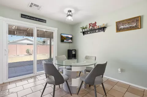 Dining - 4253 N 112th Ave, Phoenix, AZ 85037 photo 1 of 1