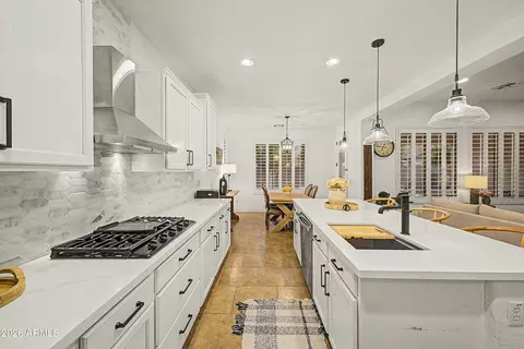 3853 E Comstock Dr, Gilbert, AZ 85296