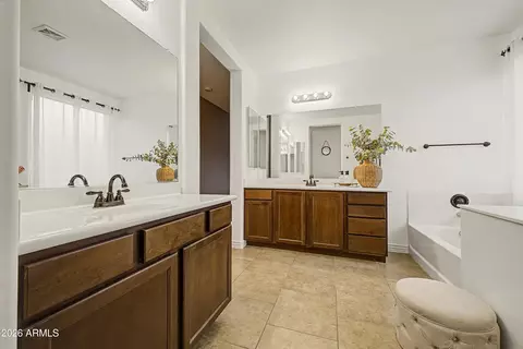 Bath - 3853 E Comstock Dr, Gilbert, AZ 85296 photo 1 of 4