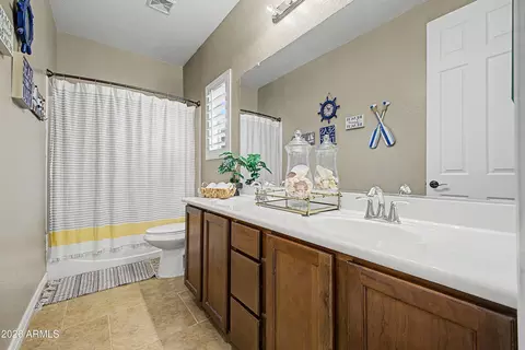 Bath - 3853 E Comstock Dr, Gilbert, AZ 85296 photo 4 of 4