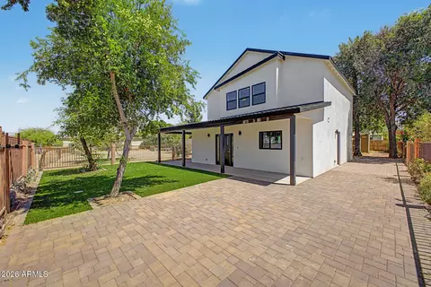 7601 N 59th Ln N, Glendale, AZ 85301