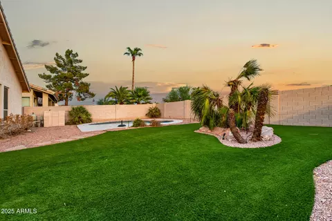 Exterior - 2403 E Mountain Vista Dr, Phoenix, AZ 85048 photo 7 of 14