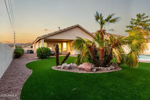 Exterior - 2403 E Mountain Vista Dr, Phoenix, AZ 85048 photo 6 of 14