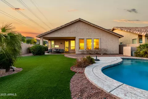 Exterior - 2403 E Mountain Vista Dr, Phoenix, AZ 85048 photo 4 of 14