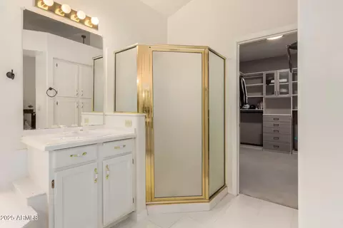 Bath - 2403 E Mountain Vista Dr, Phoenix, AZ 85048 photo 2 of 3