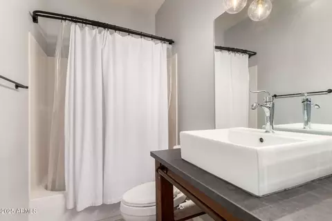 Bath - 2403 E Mountain Vista Dr, Phoenix, AZ 85048 photo 3 of 3