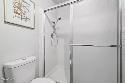 Bath - 5525 E Thomas Rd #N6, Phoenix, AZ 85018 photo 2 of 3