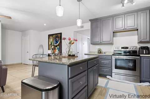 Kitchen - 5525 E Thomas Rd #N6, Phoenix, AZ 85018 photo 2 of 7