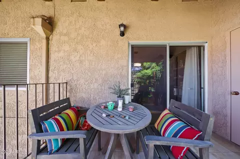 Exterior - 5525 E Thomas Rd #N6, Phoenix, AZ 85018 photo 4 of 5