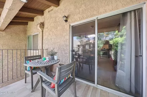 Exterior - 5525 E Thomas Rd #N6, Phoenix, AZ 85018 photo 2 of 5