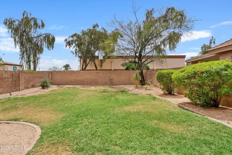 Exterior - 4015 E Anderson Dr, Phoenix, AZ 85032 photo 6 of 7