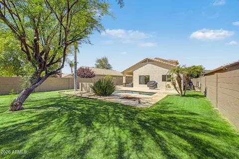 Exterior - 4049 W Hackamore Dr, Phoenix, AZ 85083 photo 6 of 9