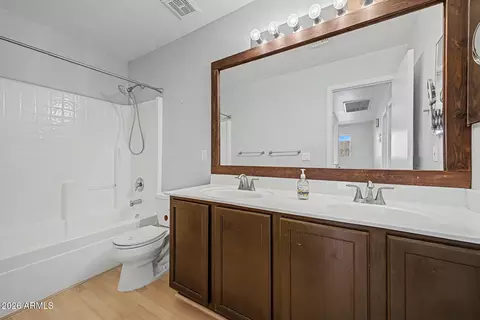 Bath - 4049 W Hackamore Dr, Phoenix, AZ 85083 photo 4 of 4