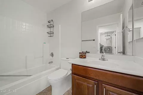 Bath - 11352 E Sonrisa Ave, Mesa, AZ 85212 photo 3 of 4