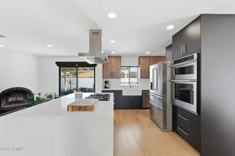 Kitchen - 3601 E Cholla St, Phoenix, AZ 85028 photo 6 of 7