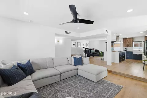 Living - 3601 E Cholla St, Phoenix, AZ 85028 photo 3 of 4