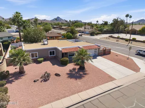 View/Area - 3601 E Cholla St, Phoenix, AZ 85028 photo 3 of 5