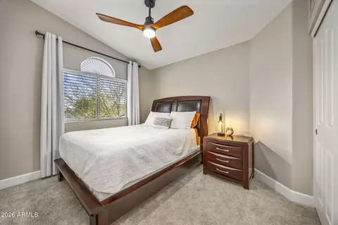 Bedroom - 4402 E Gatewood Rd, Phoenix, AZ 85050 photo 4 of 4