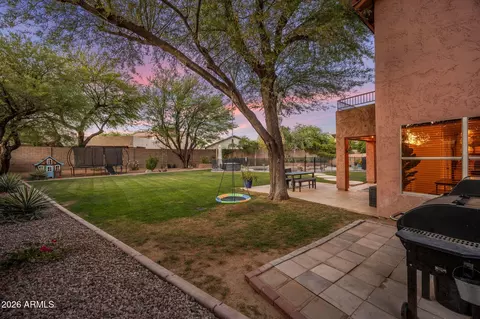 Exterior - 4402 E Gatewood Rd, Phoenix, AZ 85050 photo 5 of 9