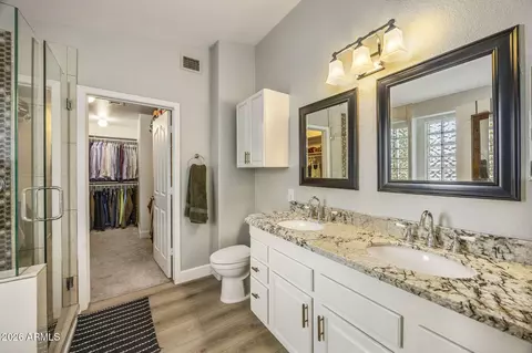 Bath - 4402 E Gatewood Rd, Phoenix, AZ 85050 photo 2 of 5