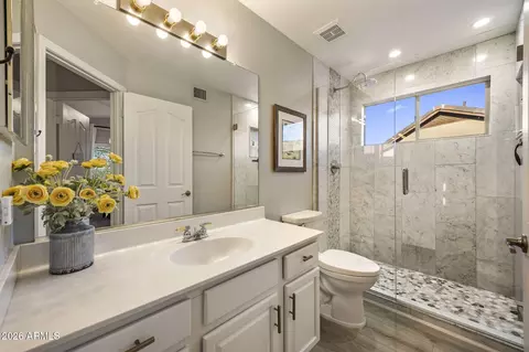 Bath - 4402 E Gatewood Rd, Phoenix, AZ 85050 photo 5 of 5