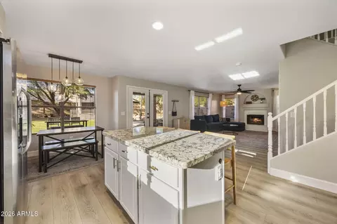 Kitchen - 4402 E Gatewood Rd, Phoenix, AZ 85050 photo 4 of 4
