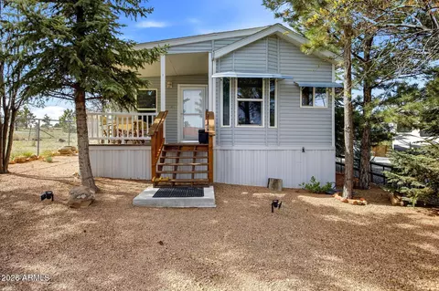 2275 Old Crooks Trl, Overgaard, AZ 85933