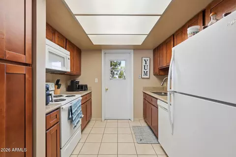 Kitchen - 1927 E Hampton Ave #221, Mesa, AZ 85204 photo 1 of 5