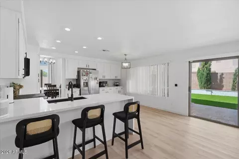 Kitchen - 2442 S Augustine Cir, Mesa, AZ 85209 photo 4 of 4