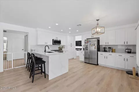 Kitchen - 2442 S Augustine Cir, Mesa, AZ 85209 photo 3 of 4