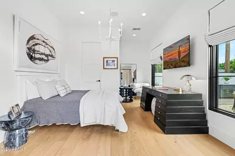 Bedroom - 4557 E Calle Tuberia --, Phoenix, AZ 85018 photo 7 of 11