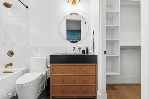 Bath - 4557 E Calle Tuberia --, Phoenix, AZ 85018 photo 4 of 7