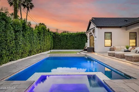 Exterior - 4557 E Calle Tuberia --, Phoenix, AZ 85018 photo 4 of 8
