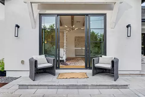 Exterior - 4557 E Calle Tuberia --, Phoenix, AZ 85018 photo 6 of 8